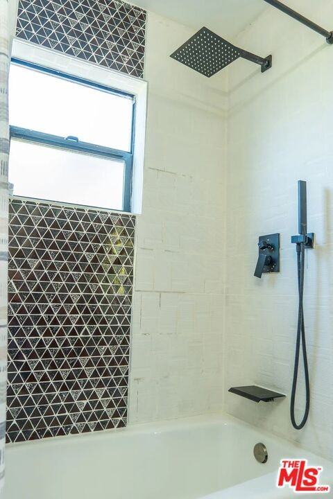 1933 Lemoyne St - Photo 3 of 8