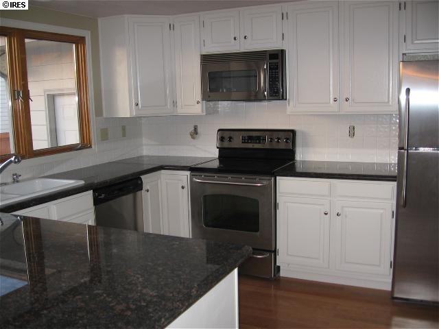 1117 Red Oak Ct #1 - Photo 2 of 6