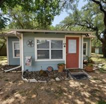 702A Oak St - Photo 1 of 1