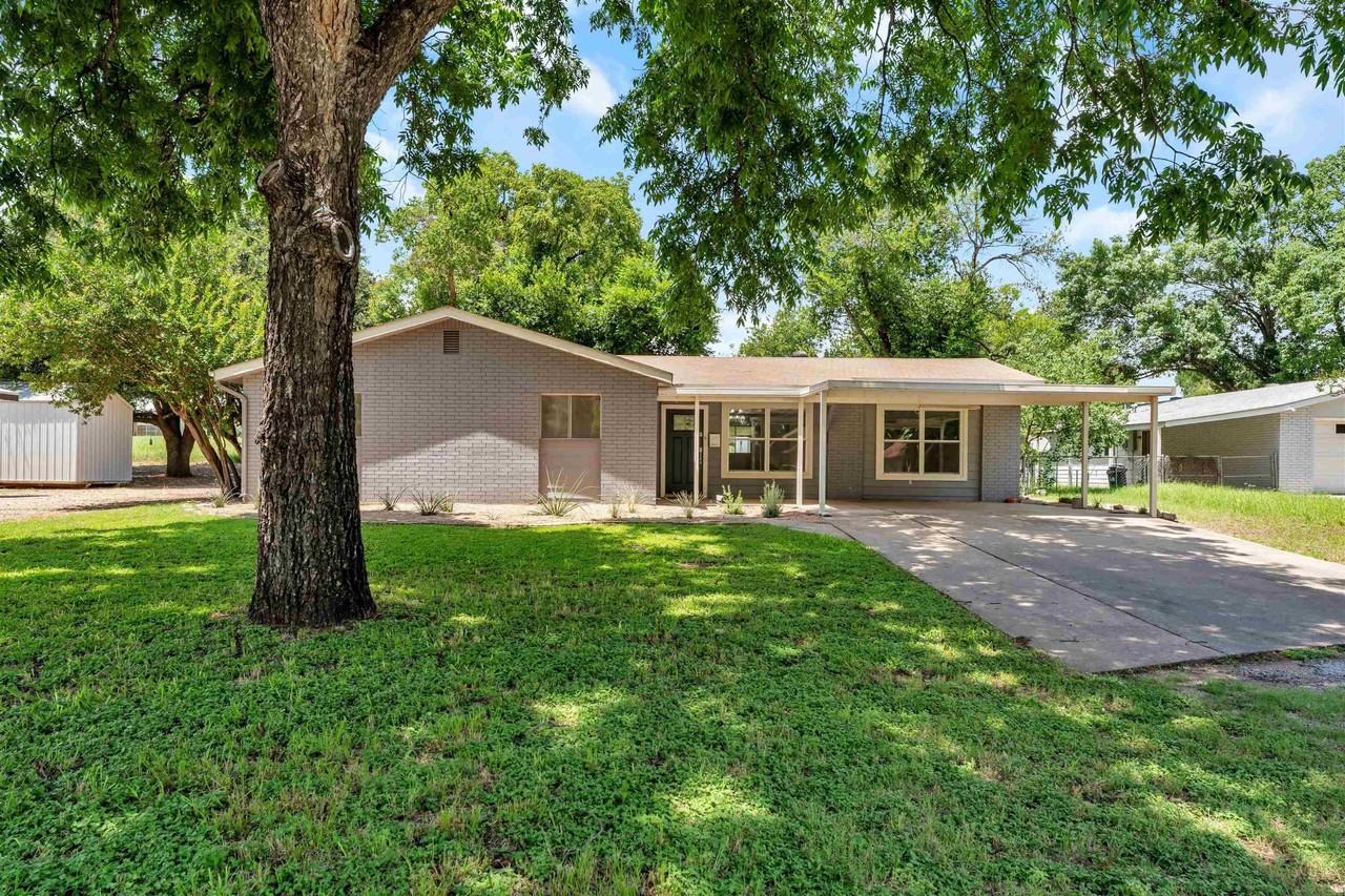 1803 Bluebonnet Ln - Photo 2 of 33