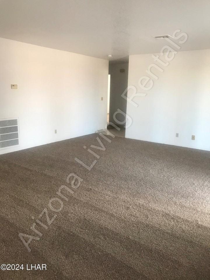2639 Jamaica Blvd S #1 - Photo 6 of 15