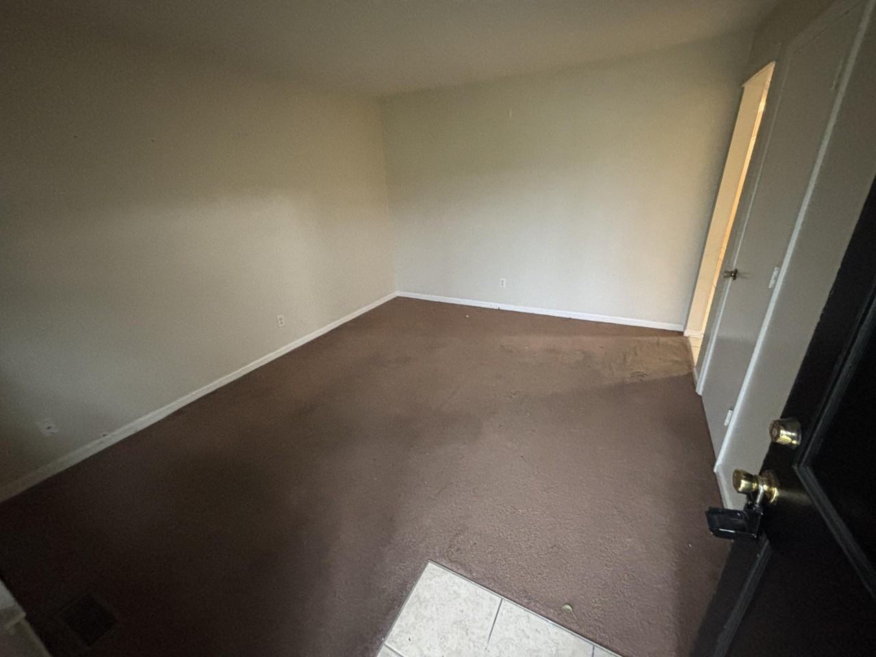 1816 Chatsworth Dr #A - Photo 2 of 8