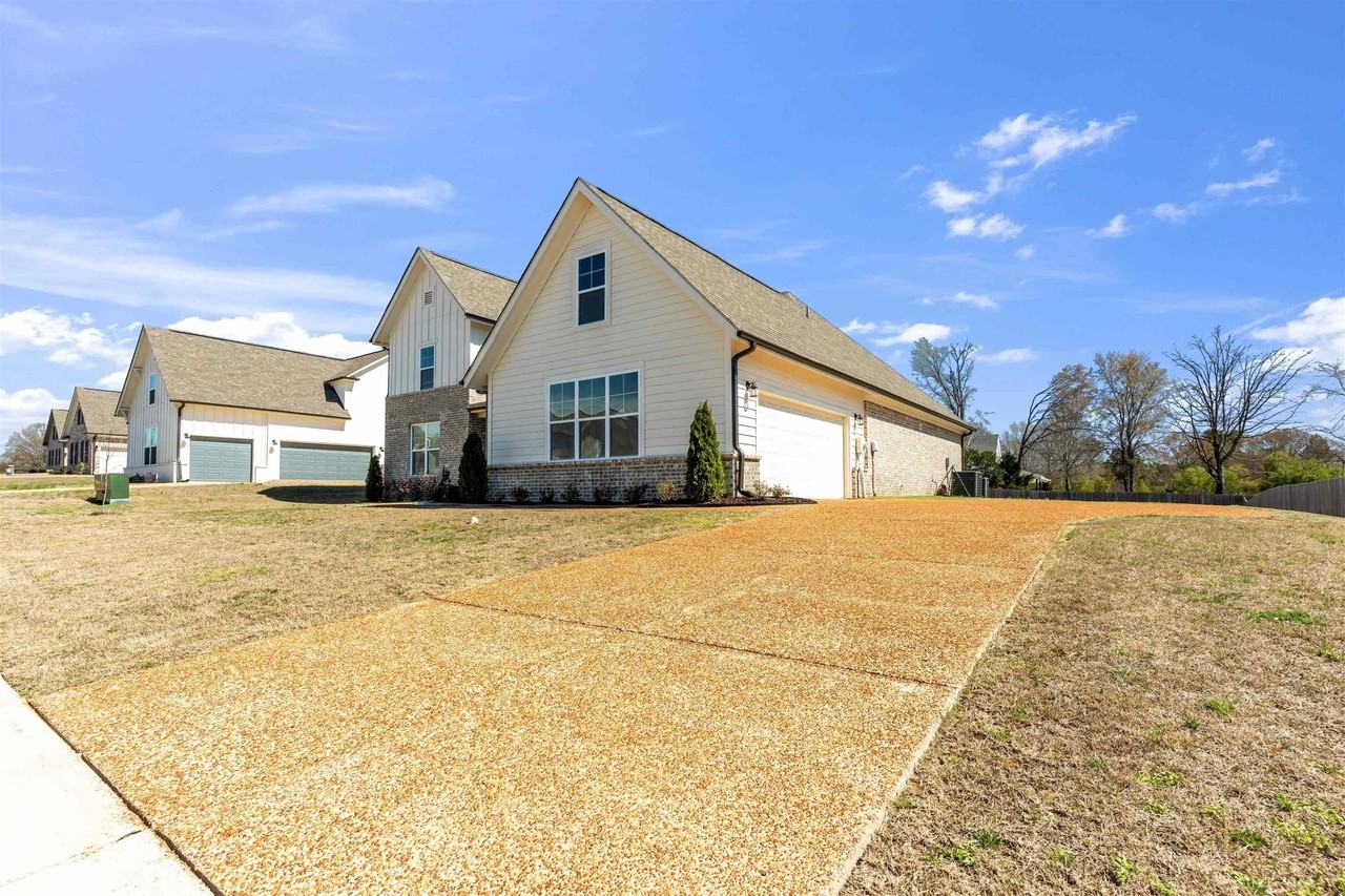 3938 Mcelroy Farms Dr - Photo 3 of 36