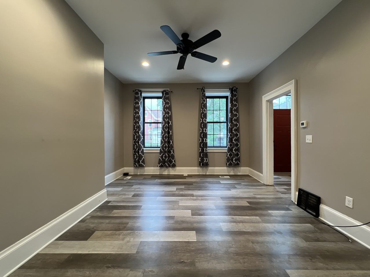 1228 Jackson St #1 - Photo 4 of 21