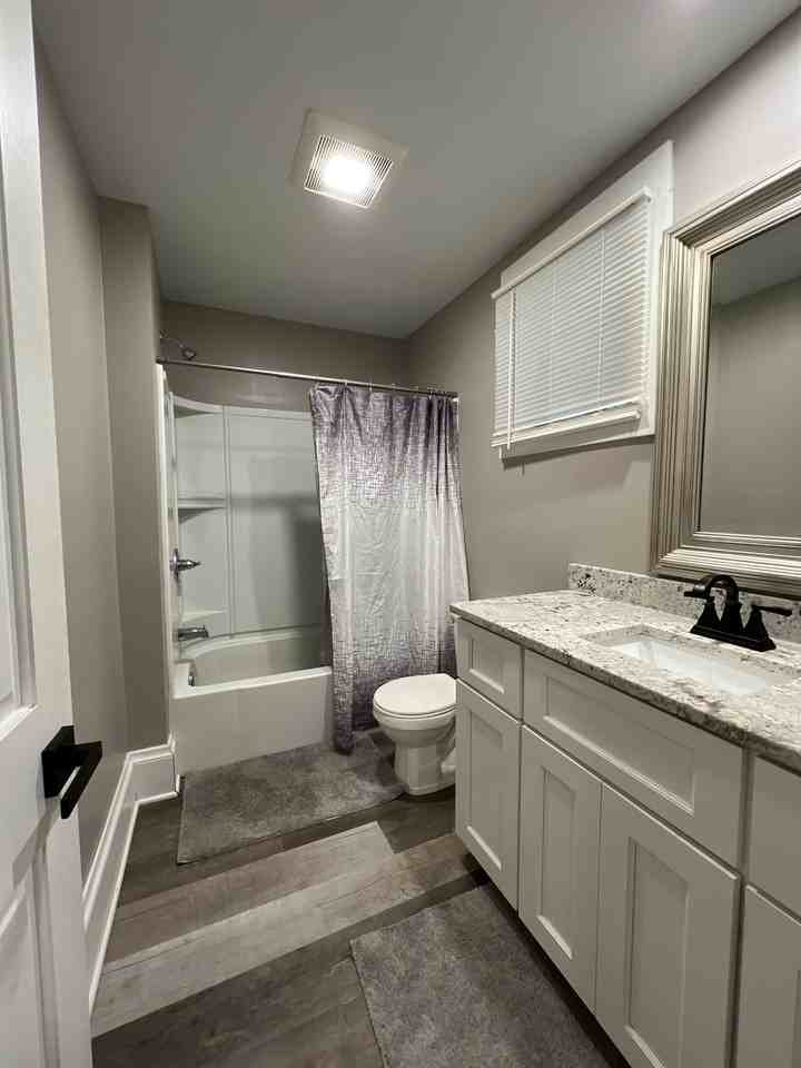 1228 Jackson St #1 - Photo 6 of 21