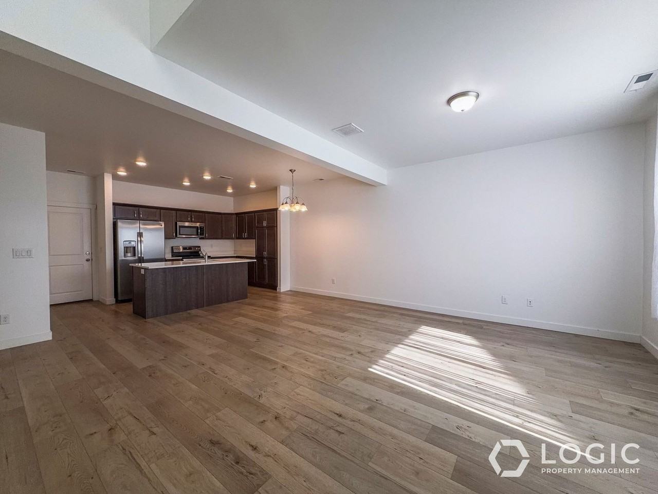 11627 S Frost View Ln - Photo 5 of 23