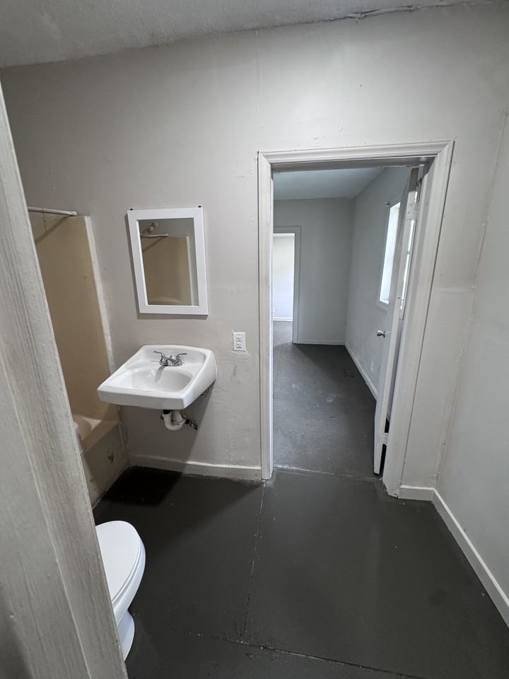 632 Taggart Ave #1 - Photo 3 of 17