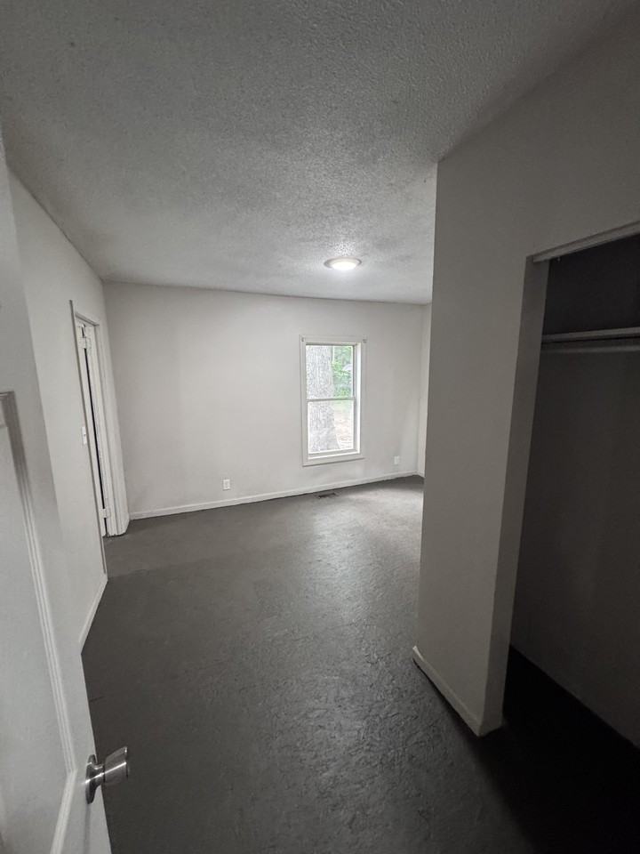 632 Taggart Ave #1 - Photo 7 of 17