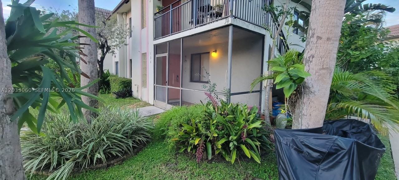 409 Lakeview Dr #104 - Photo 4 of 28