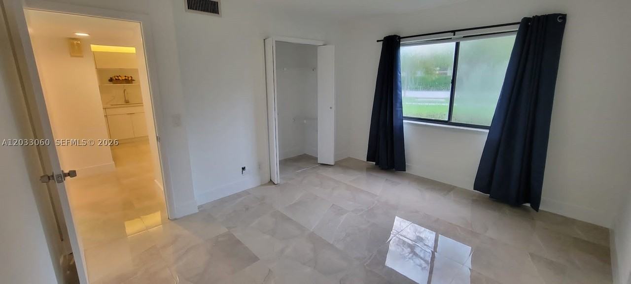 409 Lakeview Dr #104 - Photo 5 of 28