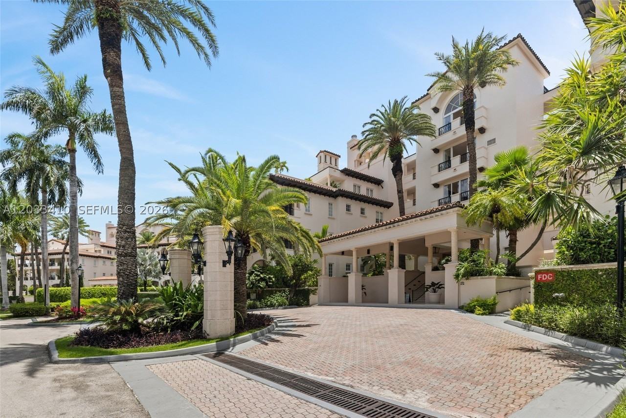 19122 Fisher Island Dr #19122 - Photo 4 of 50