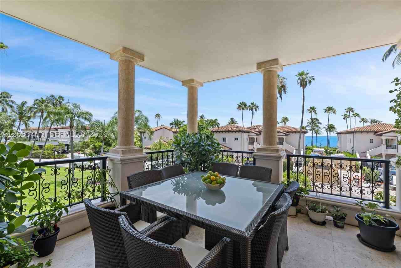 19122 Fisher Island Dr #19122 - Photo 7 of 50