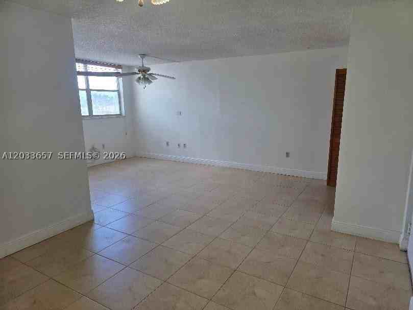 9411 Sw 4th St #303