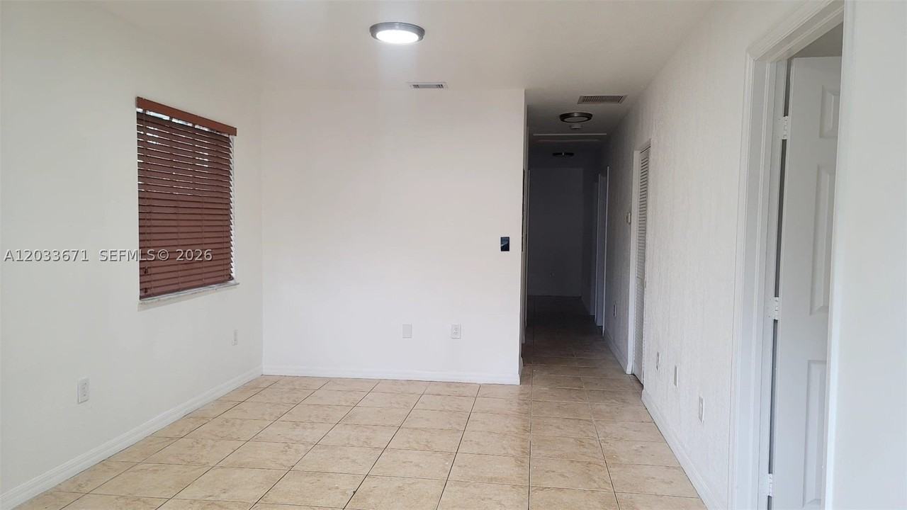 3250 Nw 94th St #0 - Photo 6 of 8