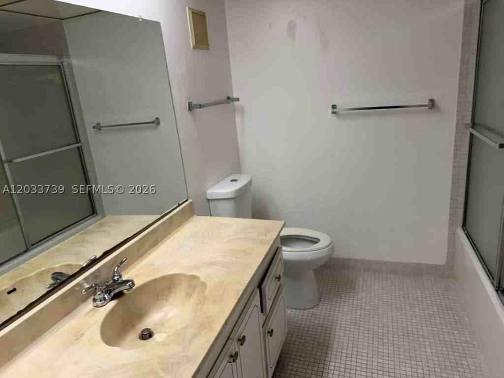 140 Lakeview Dr #211 - Photo 7 of 10