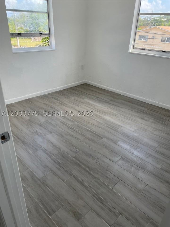 1261 Nw 59th St #14 - Photo 3 of 6