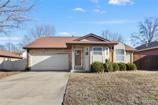 712 Oak Hollow Ct - Photo 1 of 1