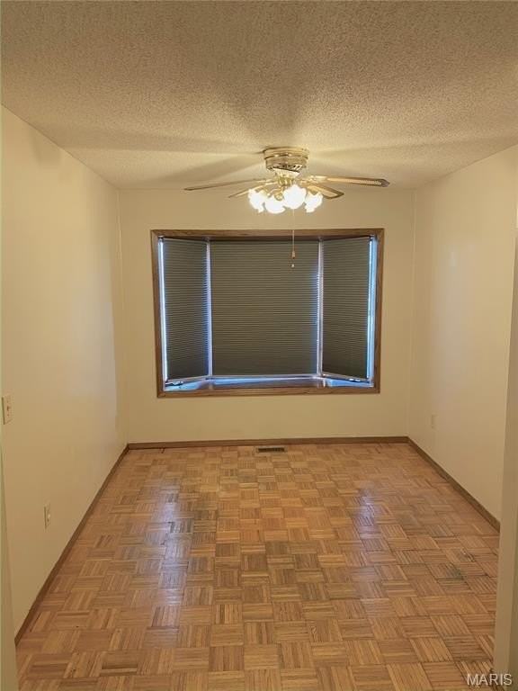 10 Old Orchard Ln - Photo 3 of 13