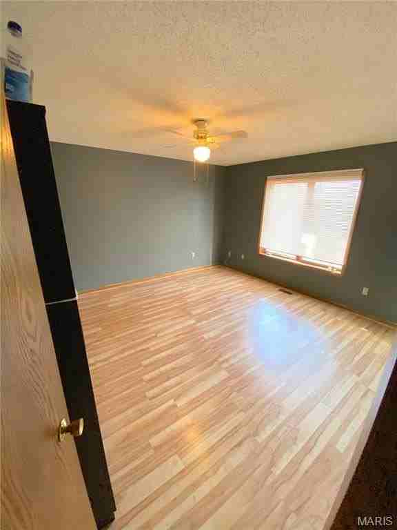 10 Old Orchard Ln - Photo 7 of 13