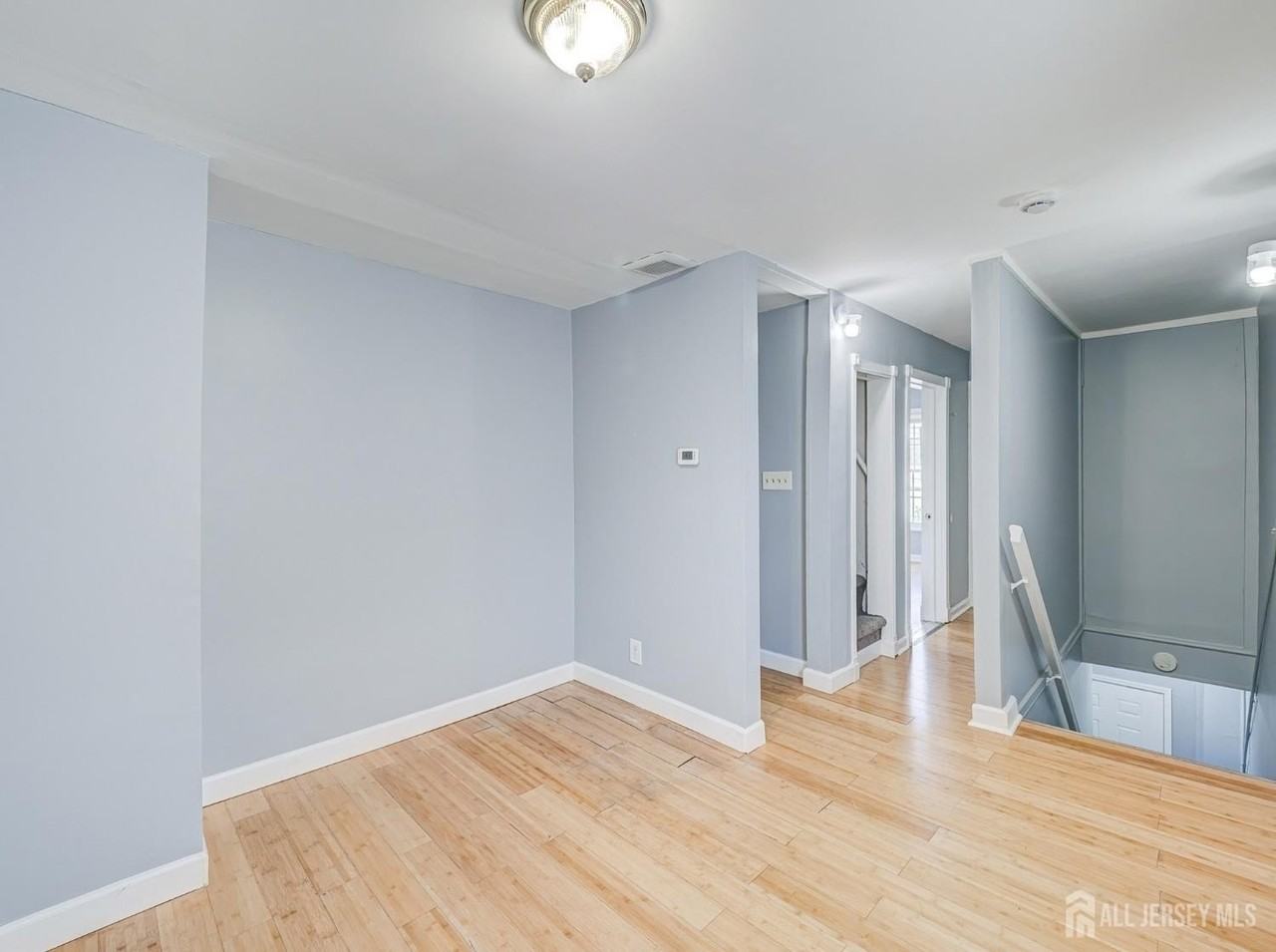 314 Seaman St #2 - Photo 3 of 20