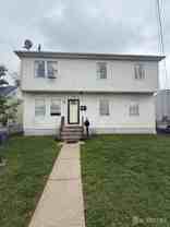 17 Spruce St #2 - Photo 1 of 1