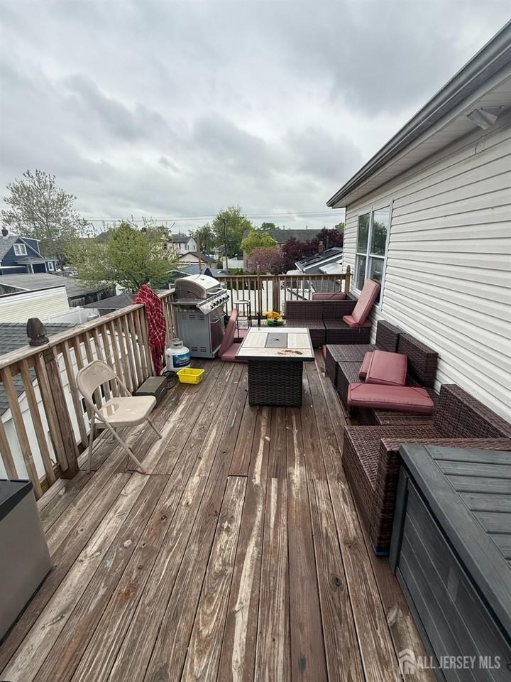 17 Spruce St #2 - Photo 4 of 12