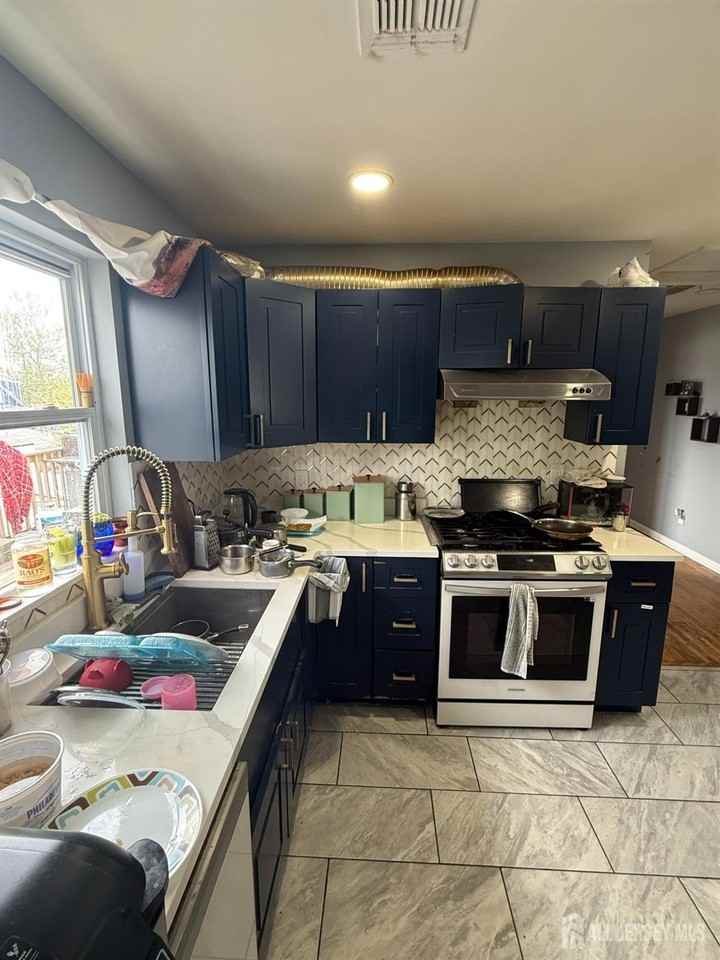 17 Spruce St #2 - Photo 7 of 12