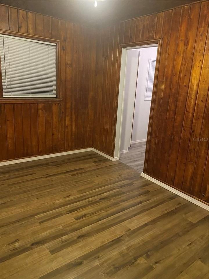 2219 Se 15th St - Photo 6 of 19