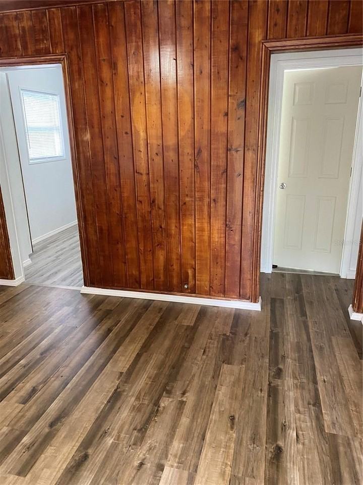 2219 Se 15th St - Photo 7 of 19