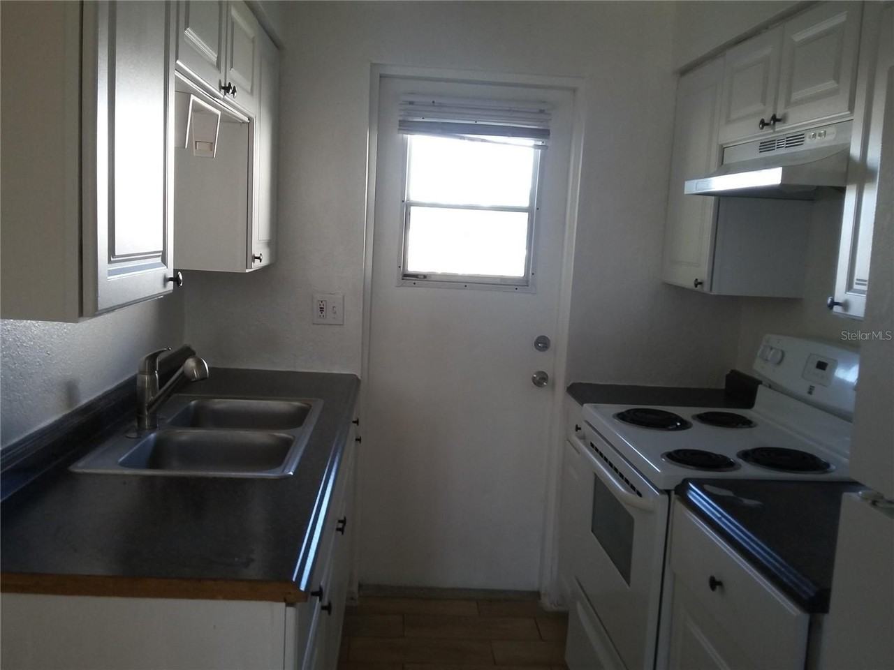 1710 S Washington Ave #06 - Photo 4 of 17