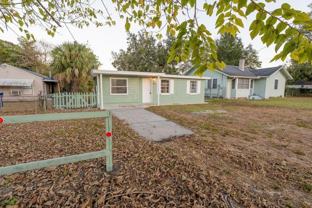 8623 N Willow Ave - Photo 1 of 1