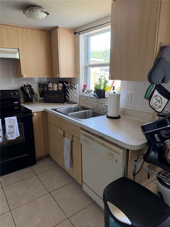 4030 Dalwood Dr - Photo 6 of 20