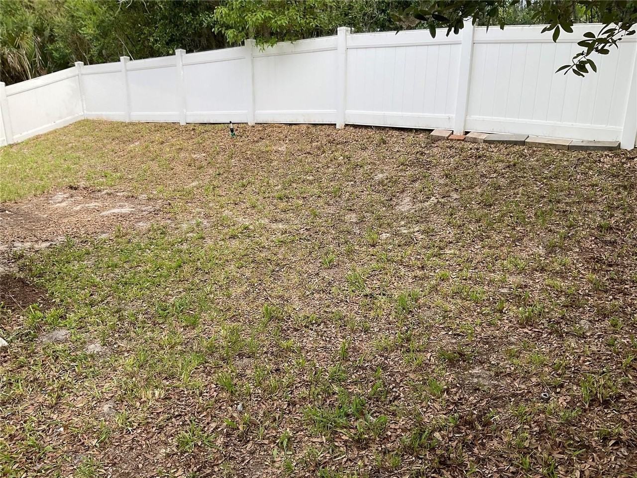 101 Hurst Ct - Photo 3 of 18
