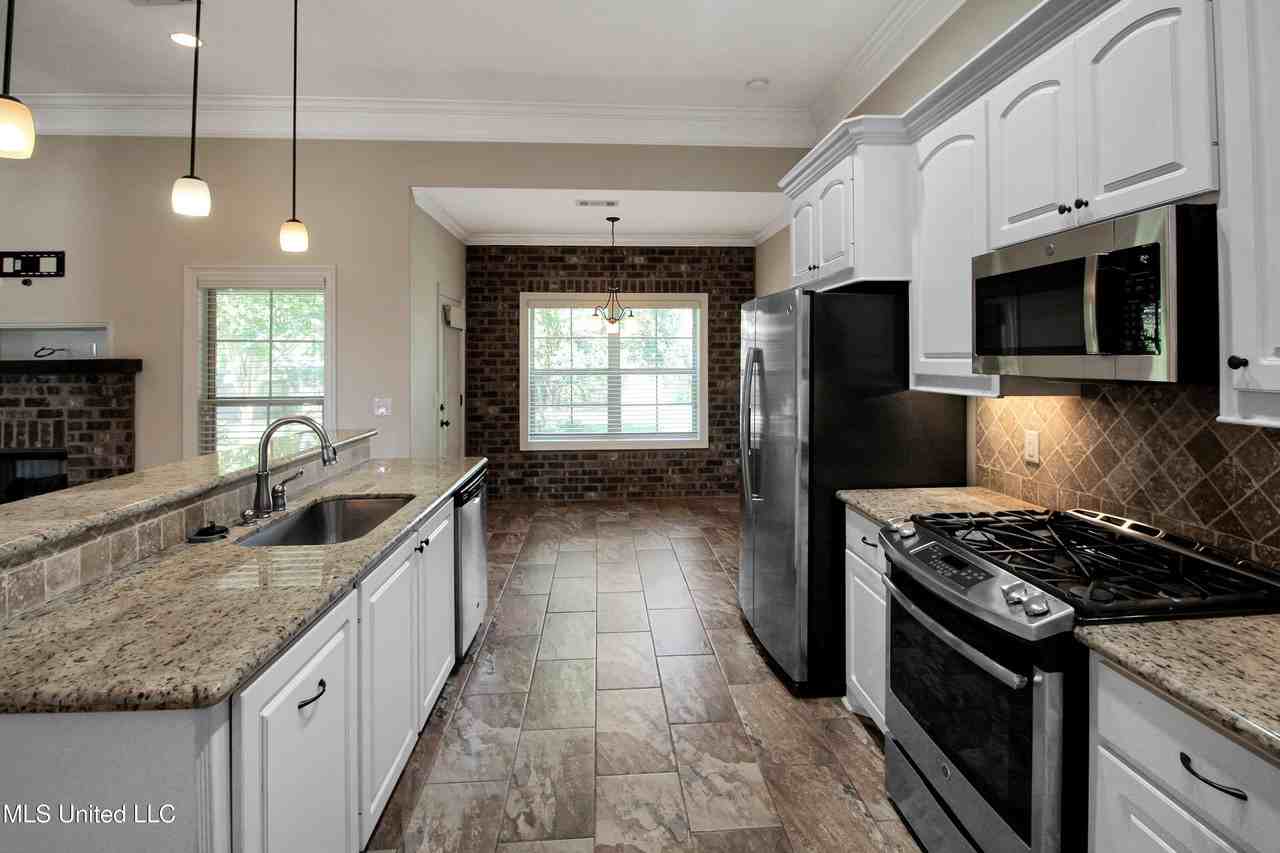 114 Huber St - Photo 6 of 24