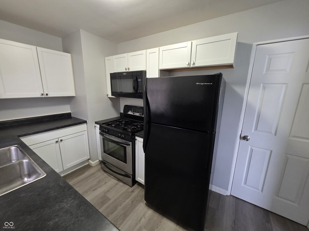 5820 E 40th St - Photo 7 of 28