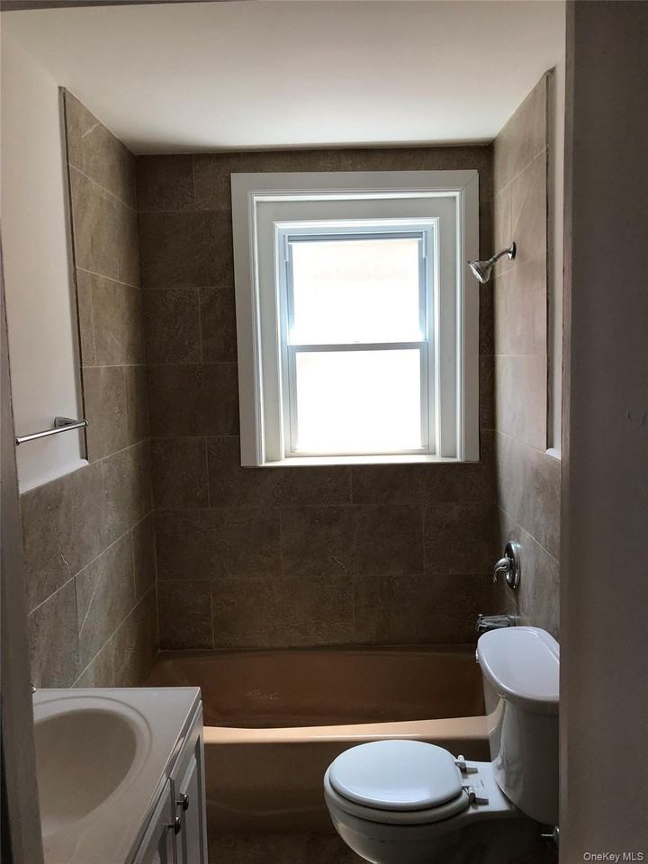230 N 7th Ave #2 - Photo 2 of 7