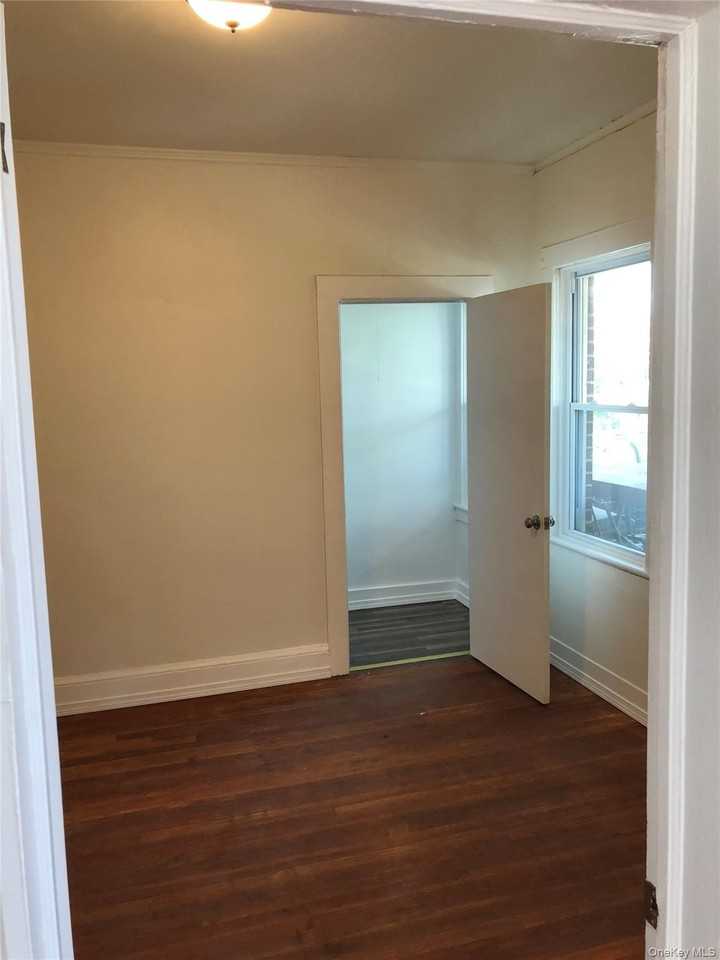 230 N 7th Ave #2 - Photo 4 of 7