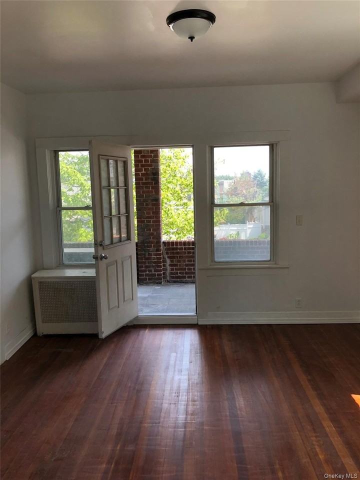 230 N 7th Ave #2 - Photo 5 of 7
