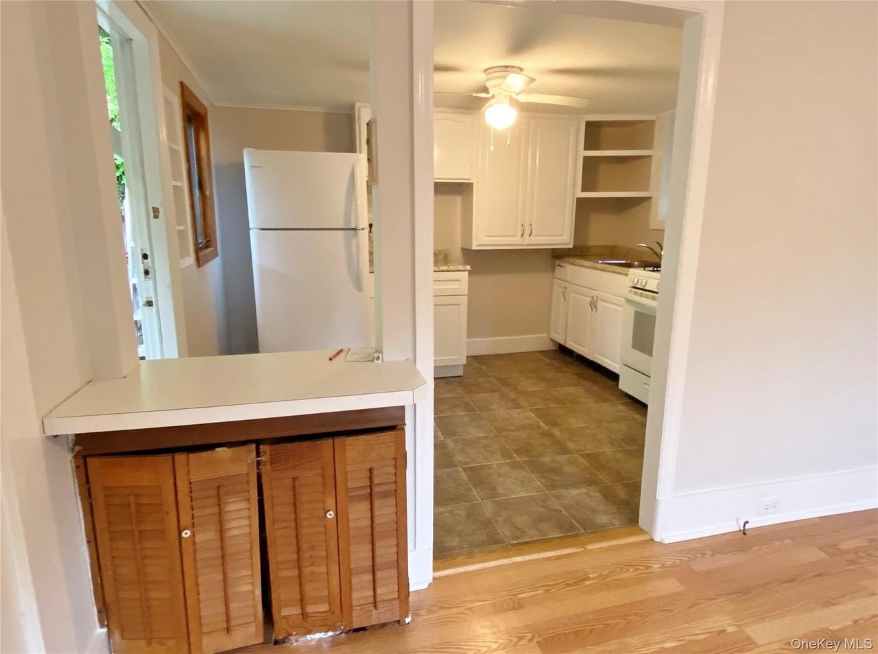 87 Snowden Ave - Photo 7 of 17