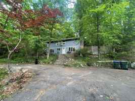 featured image of 43 Valerie Ct