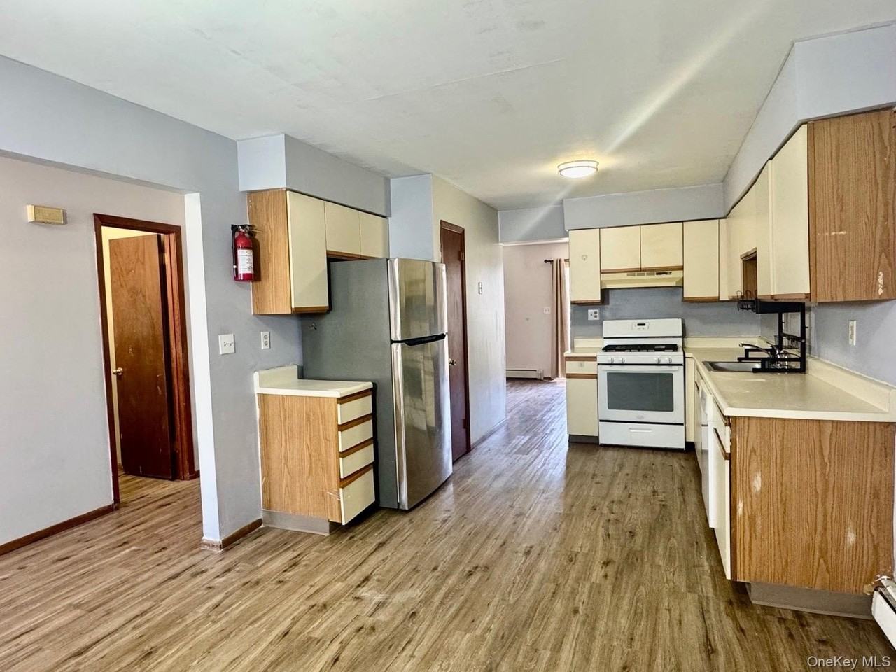 39 Cedar Ct - Photo 5 of 19