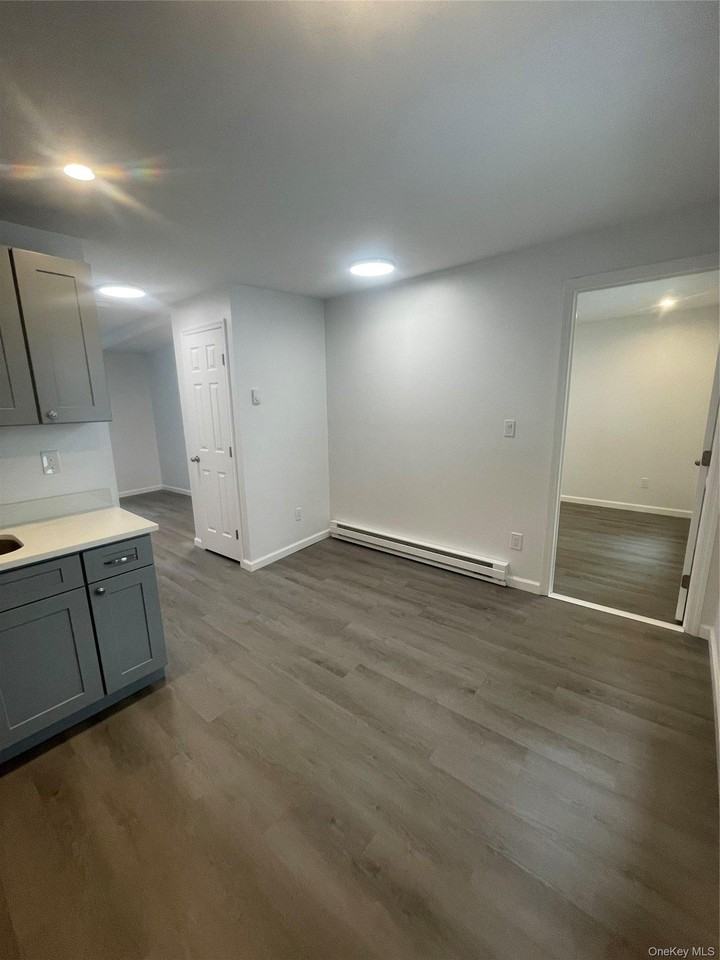 653 Jersey Ave #C - Photo 6 of 13