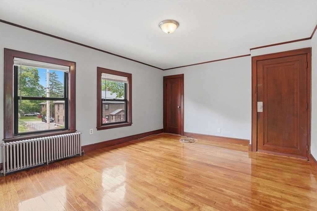 34 Weston Ave #4 - Photo 3 of 27