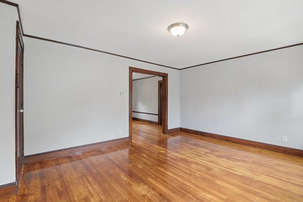 34 Weston Ave #4 - Photo 5 of 27