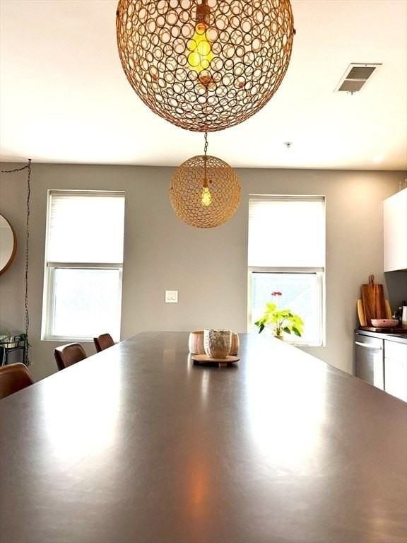 408 E 8th St #3 - Photo 2 of 33