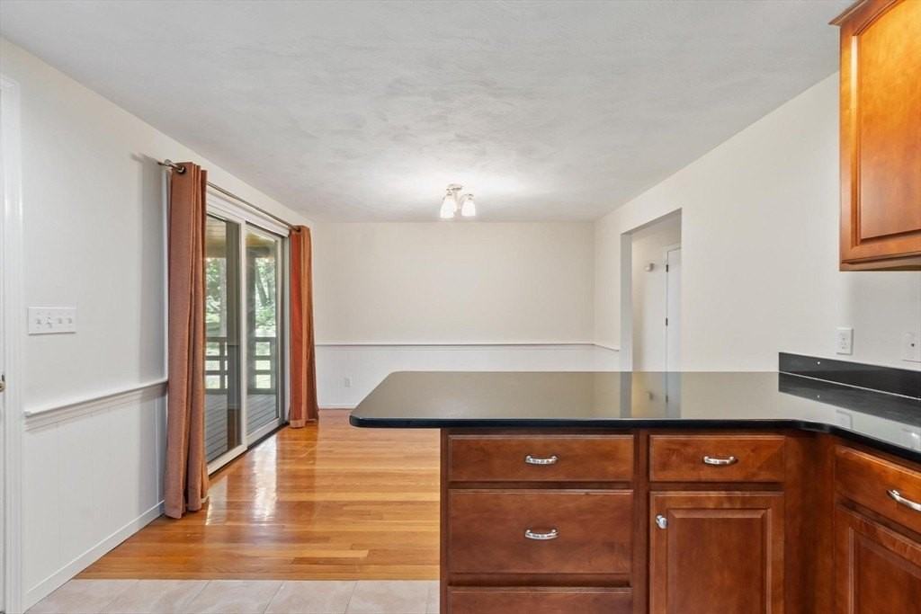 21 Cherokee Rd - Photo 6 of 29