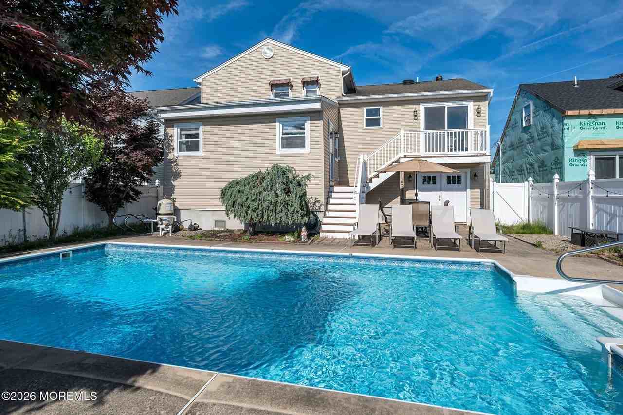 116 Cornell Ave - Photo 2 of 27