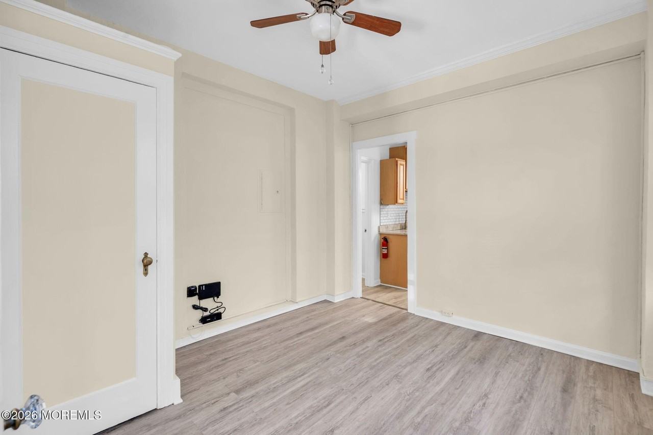 710 Beach Ave #3 - Photo 6 of 13