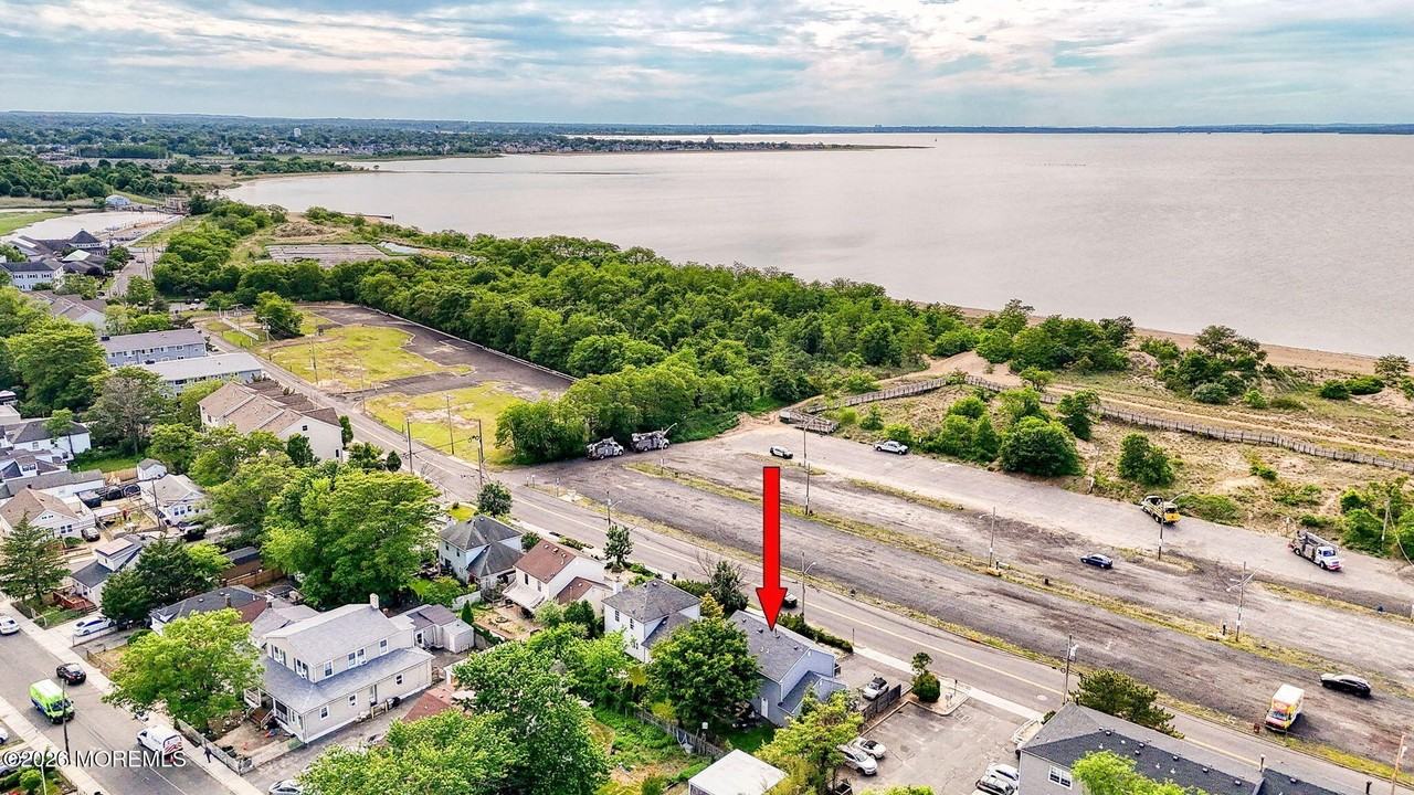 450 Beachway Ave - Photo 6 of 30