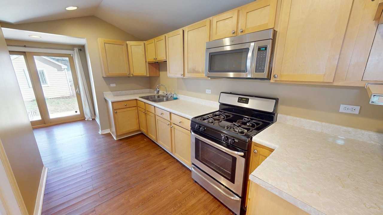 276 Morgan St #1 - Photo 4 of 24